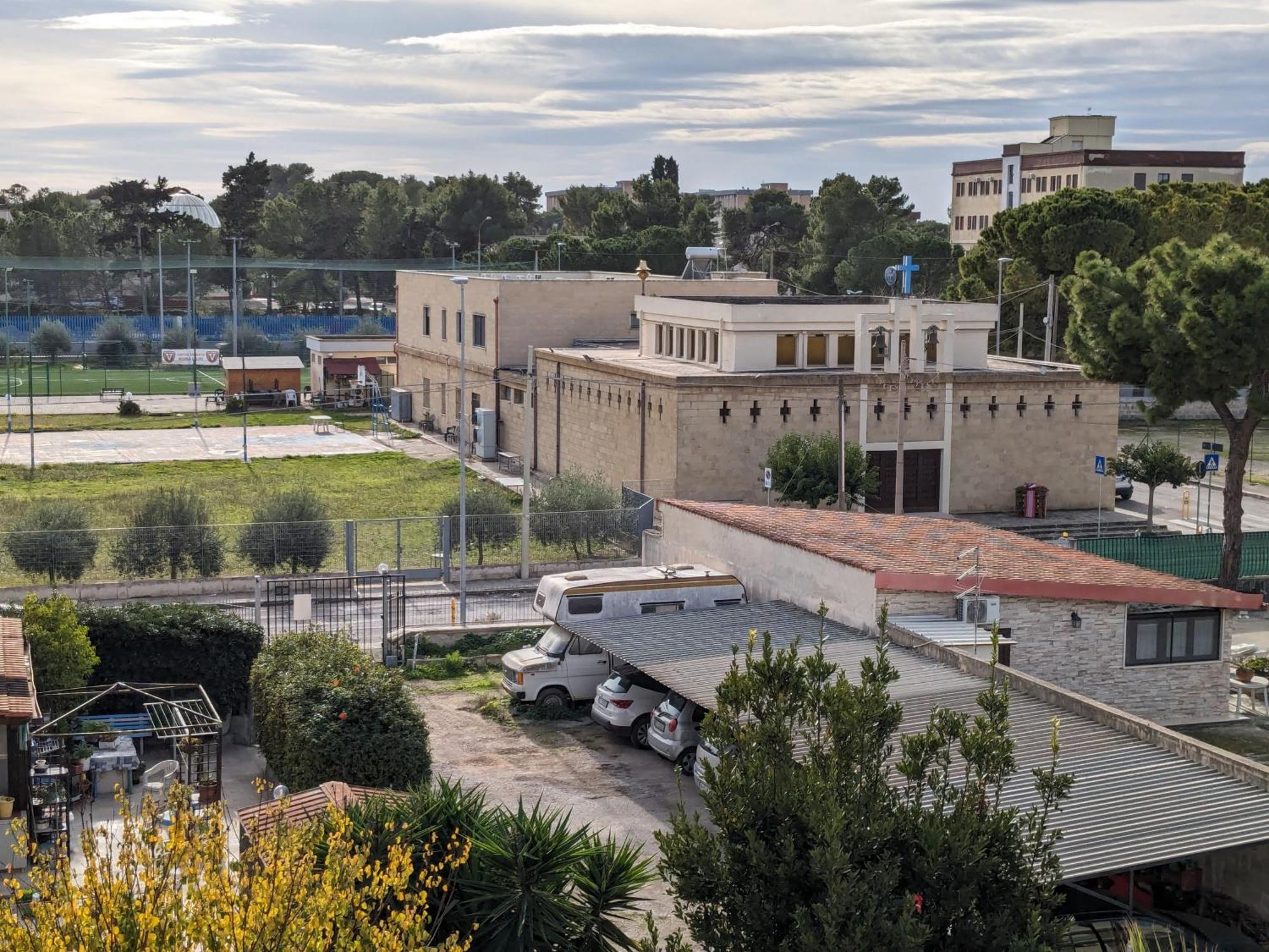 La Casa Dei Due Mari - Large Apartment With Parking Taranto Exterior photo